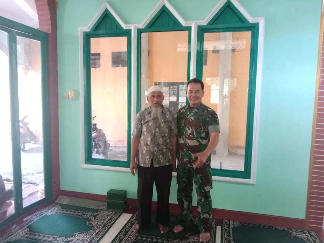 Pjs Danramil 04/Jebres Komsos Lewat Jalur Masjid