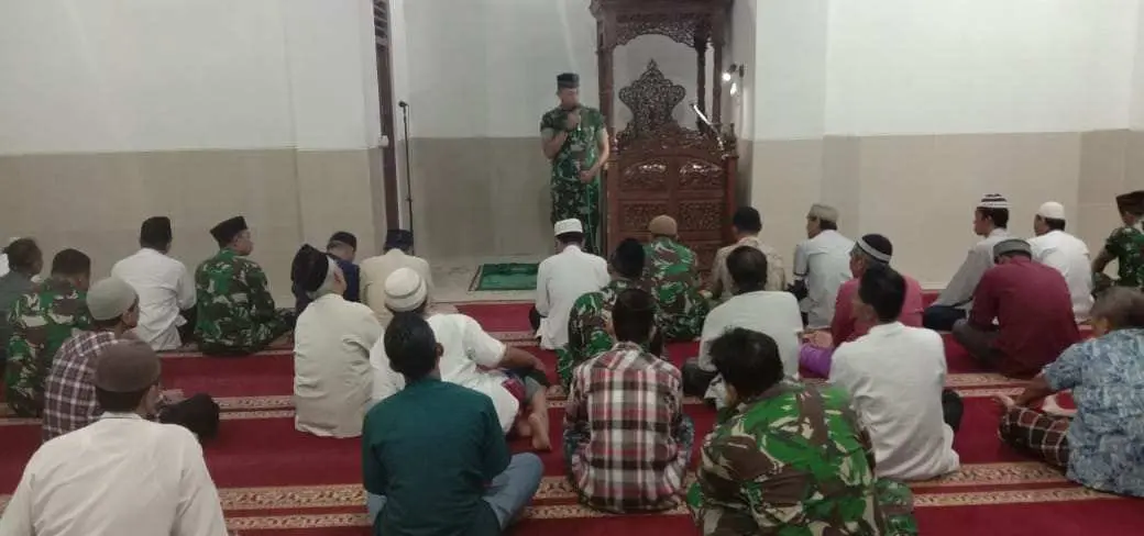 Dandim Solo Dekatkan Diri dengan Masyarakat Melalui Safari Sholat Subuh Berjama’ah