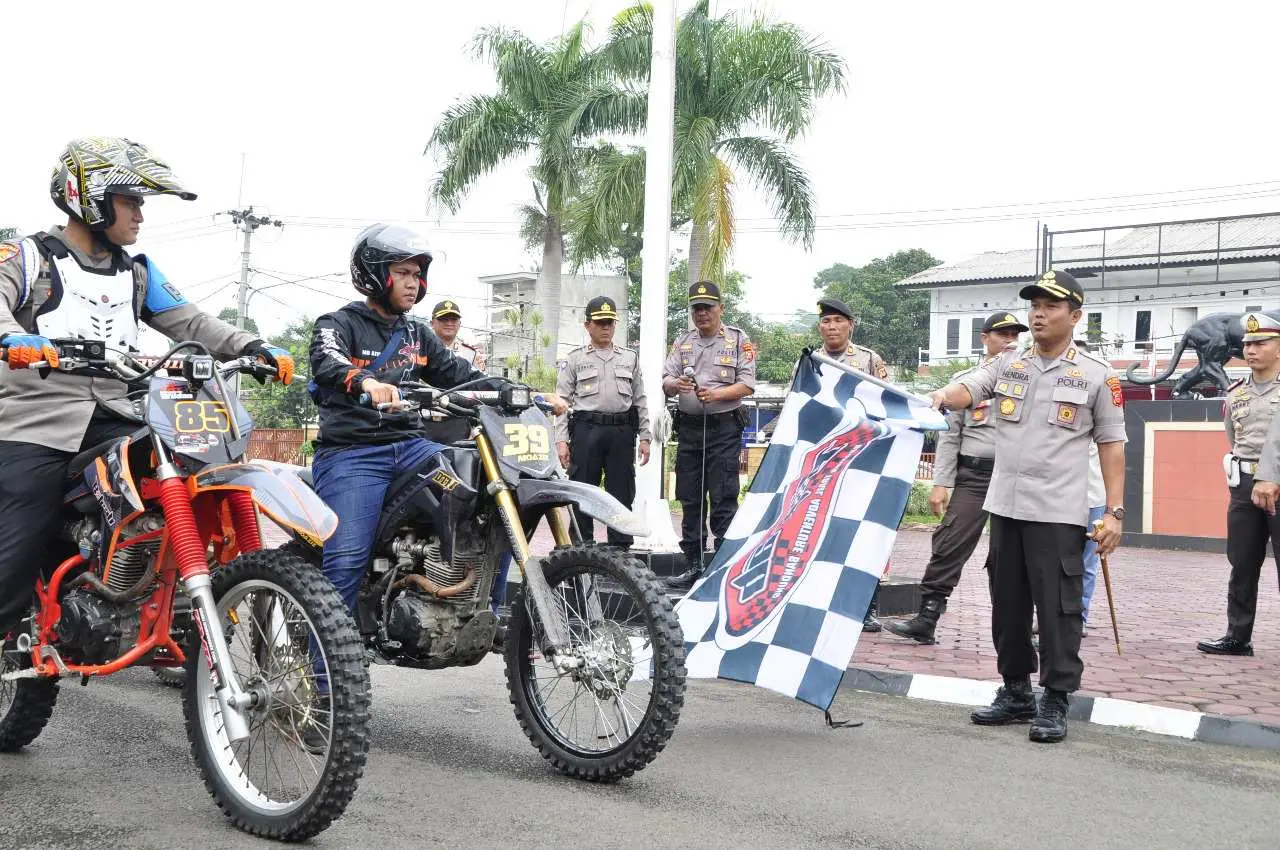 Kapolresta Bandung Lepas Sejumlah Offroader Untuk Diperbantukan ke Wilayah Terdampak Bencana di Bogor
