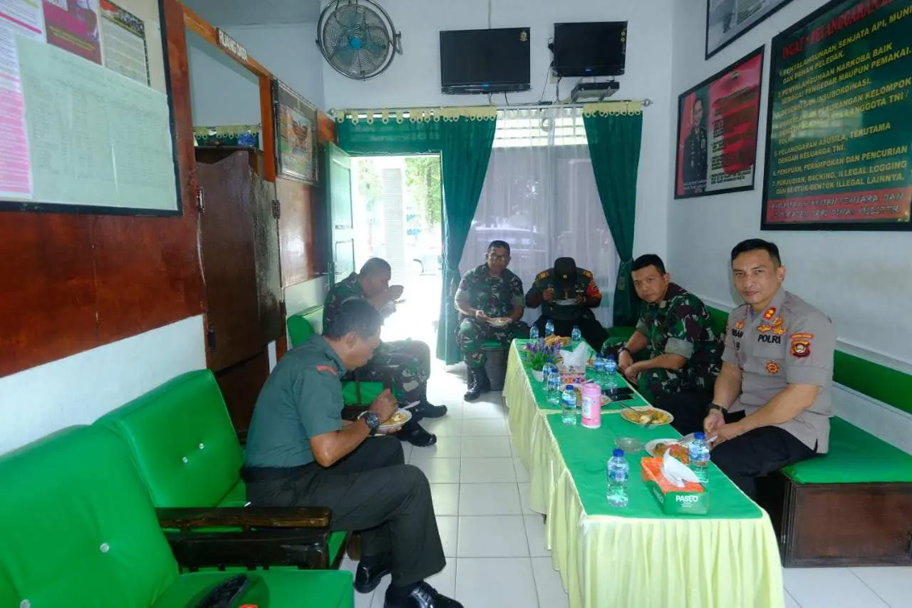 Kapolres Madina Bersama Dandim 0212/TS Sambangi Markas Koramil 13 Panyabungan