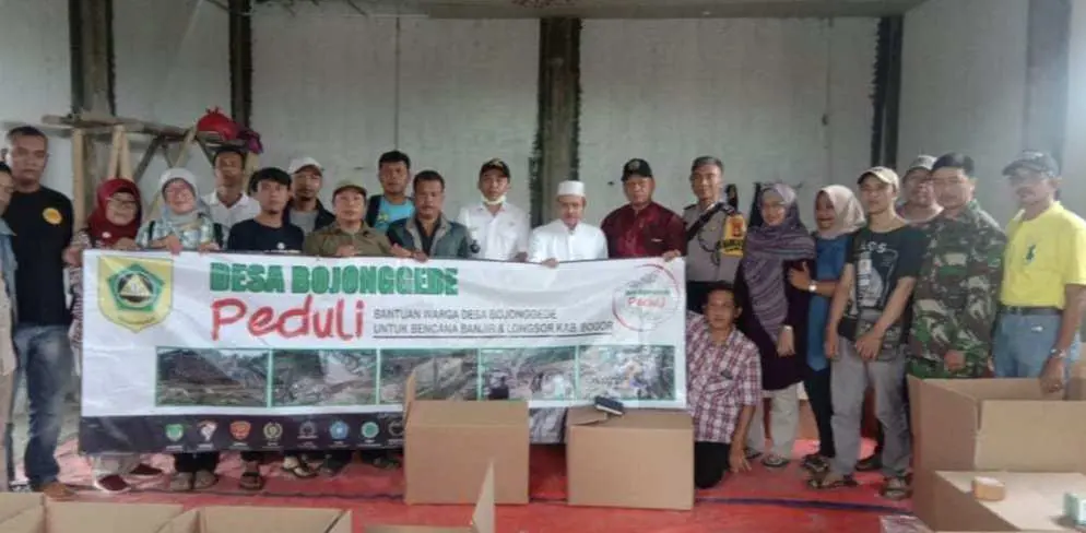 Masyarakat Bojonggede Peduli Donasikan Sedikit Hartanya Bantu Korban Bencana Banjir dan Longsor