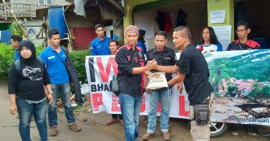 Aksi Peduli IWO Bogor Raya Untuk Korban Bencana Alam Sukajaya