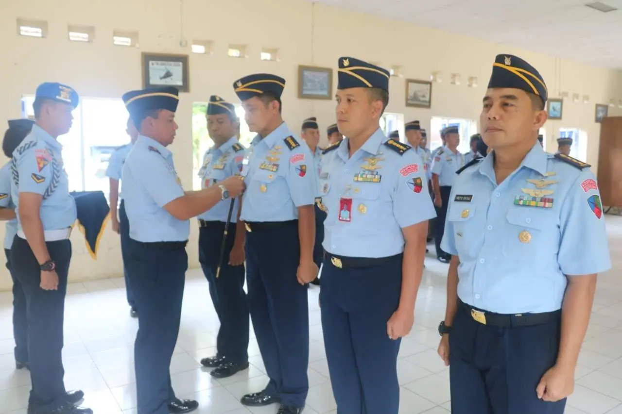 Danlanud Atang Sendjaja Pimpin Sertijab Dua Kepala Dinas