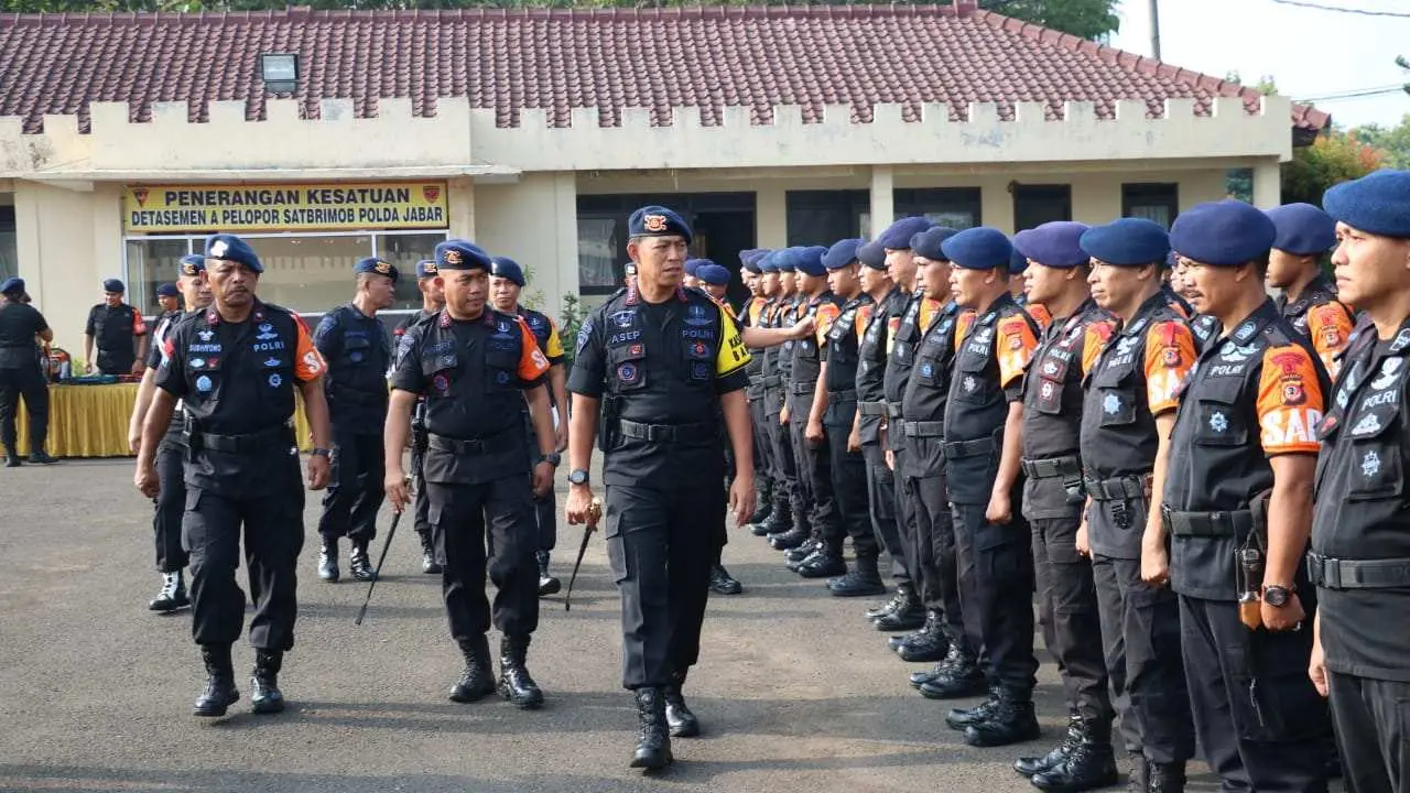 Antisipasi Bencana di Musim Hujan, Personil Sat Brimob Polda Jabar Disiagakan