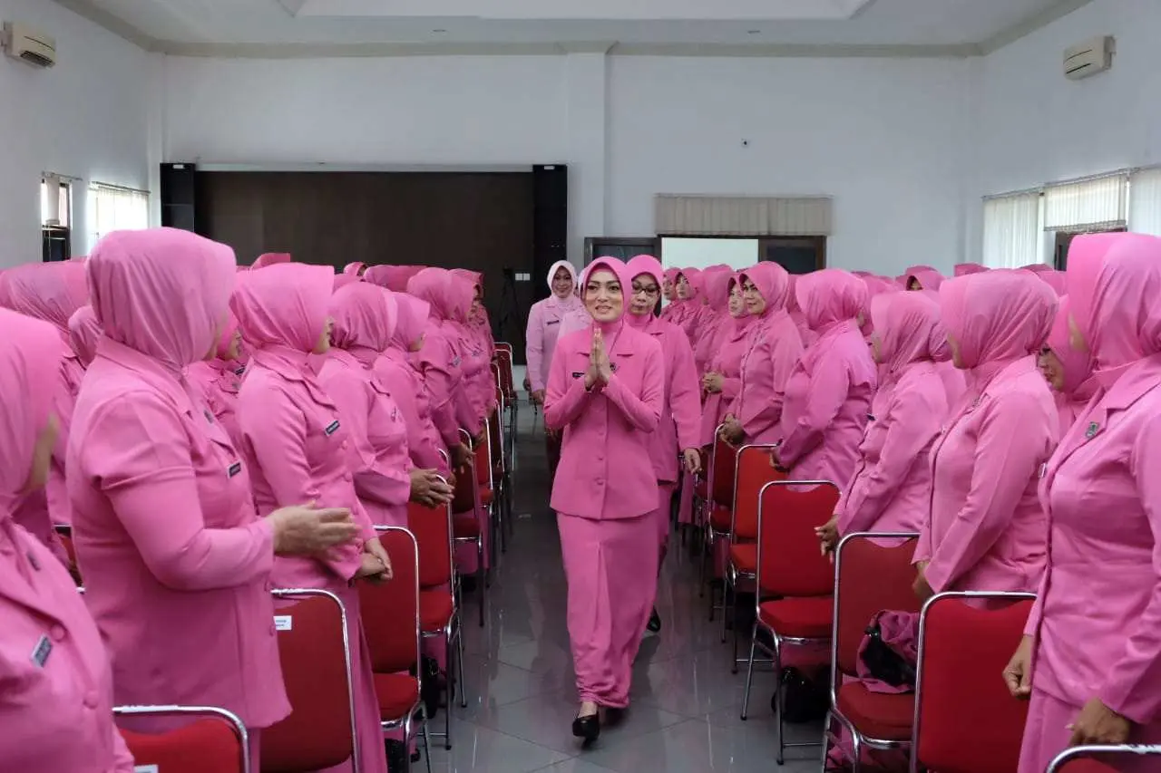 Ny. Luly Rudi Sufahriadi: Hiduplah Sederhana, Santun dan Bersahaja, Bhayangkari Jadilah Teladan di Keluarga serta Masyarakat